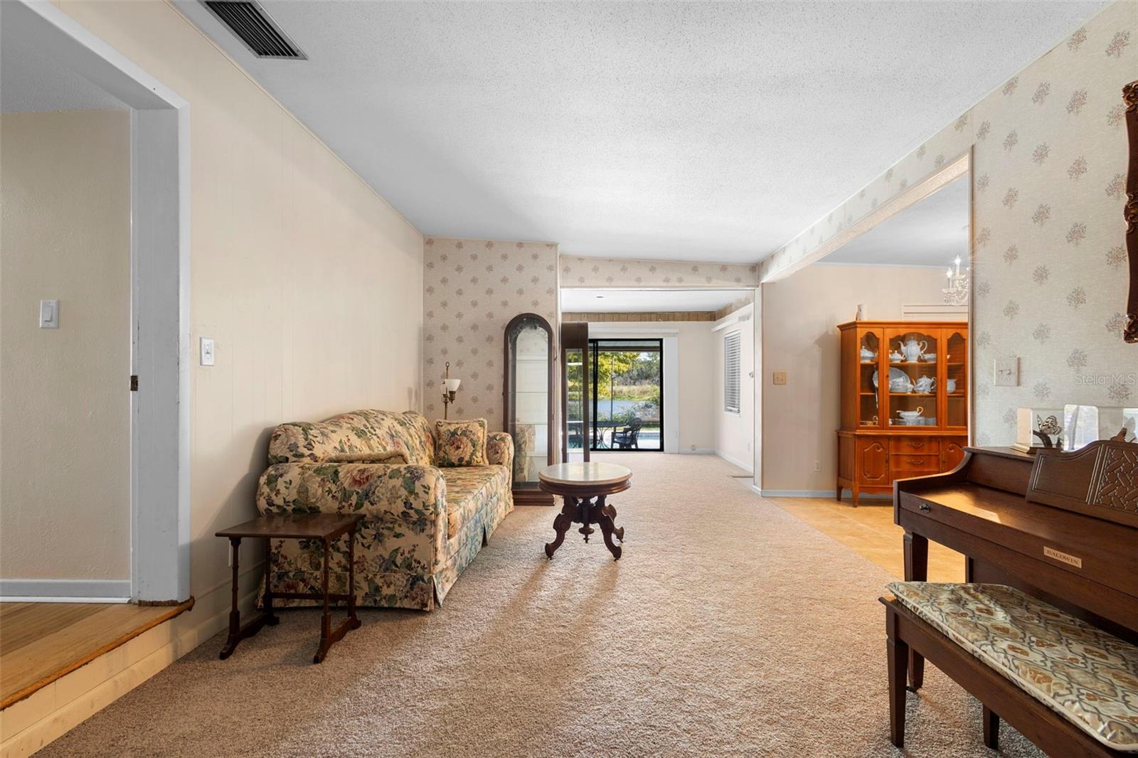 RIVERSIDE ACRES FOURTH ADD - Residential