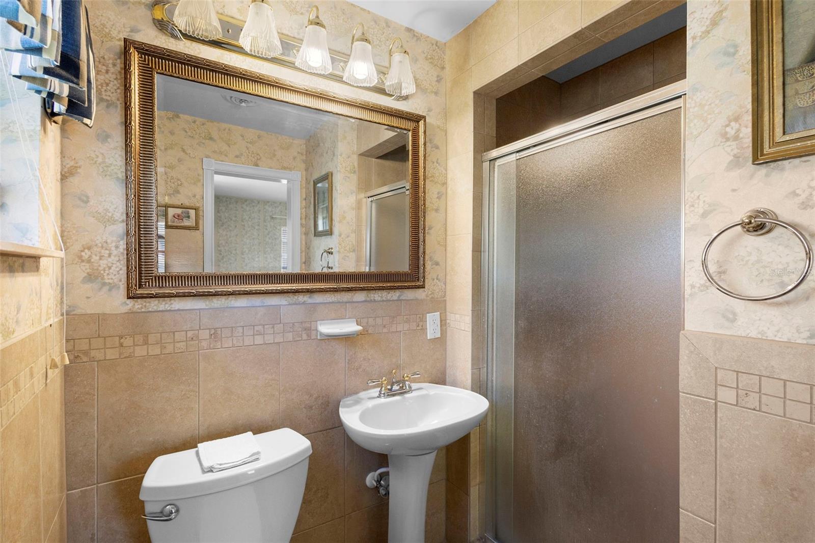 RIVERSIDE ACRES FOURTH ADD - Residential