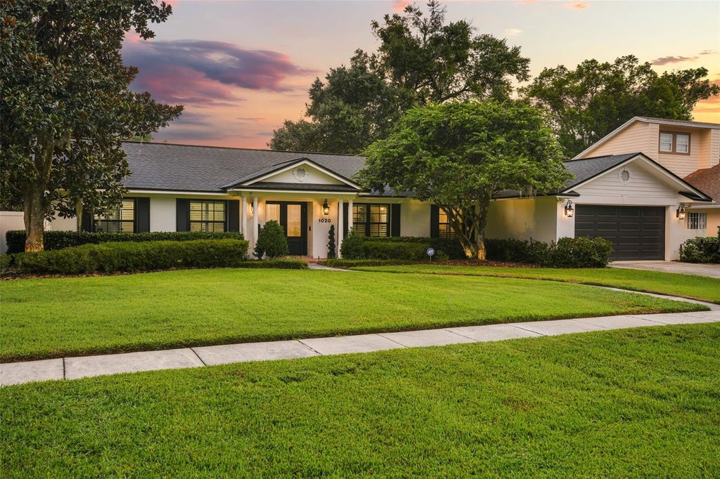 Photo of 1020 Quinwood Lane, Maitland, FL 32751 (MLS # O6449908)