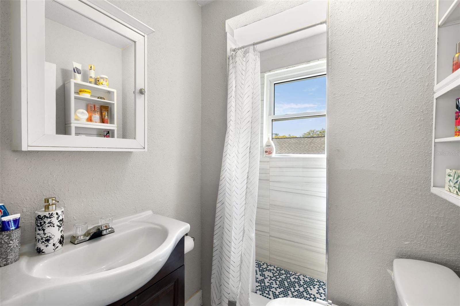 MEADOWBROOK - Residential