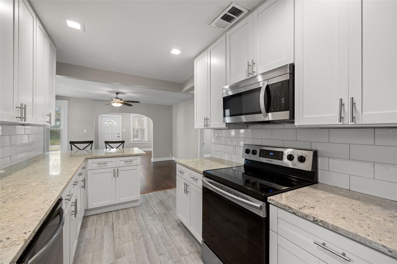 MEADOWBROOK - Residential