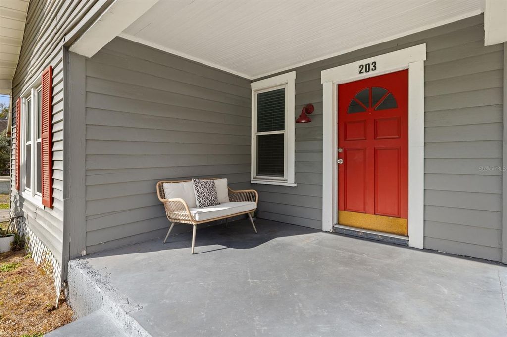 Photo of 203 W Emma Street, Tampa, FL 33603 (MLS # TB8462968)