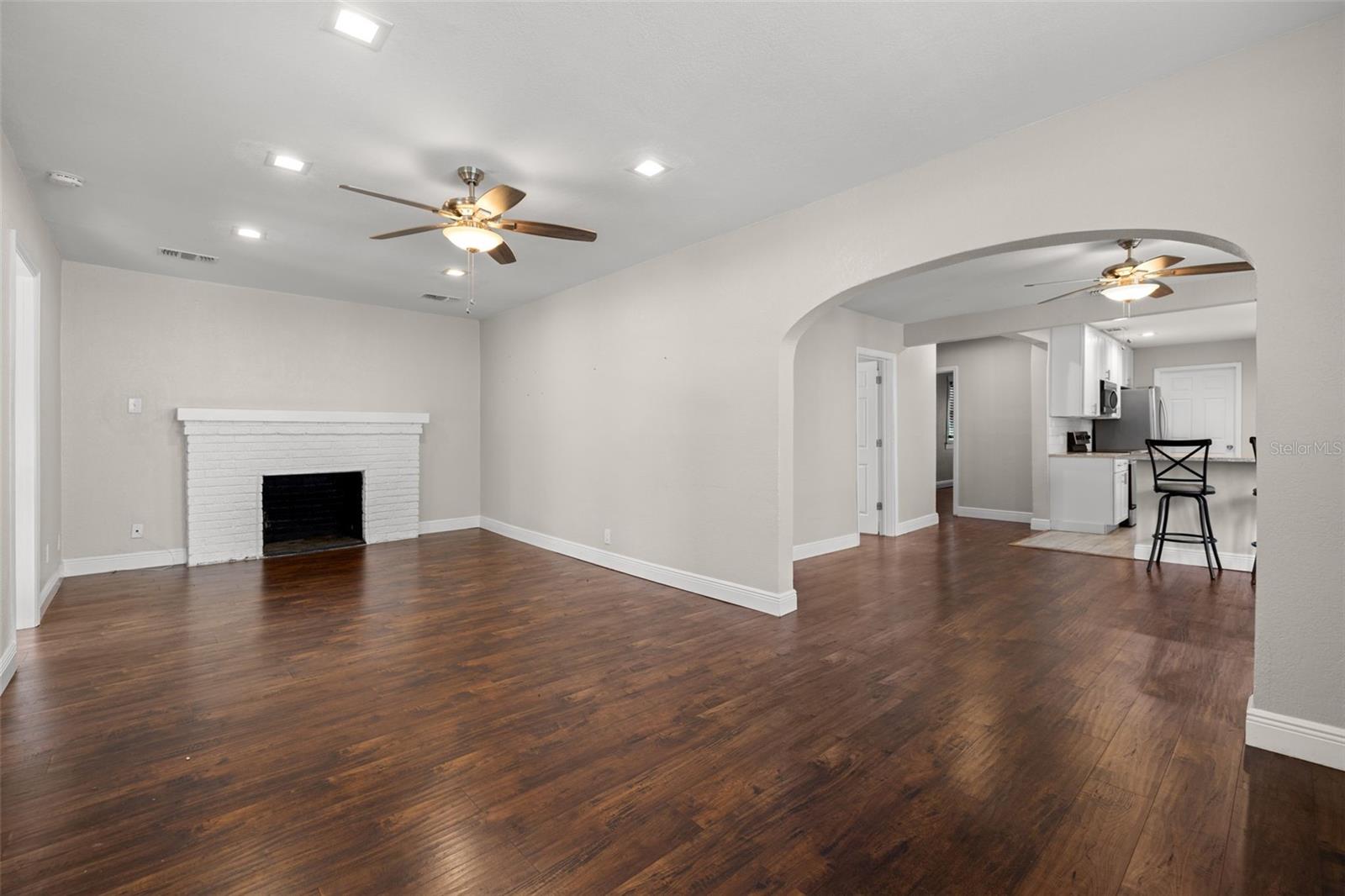 MEADOWBROOK - Residential