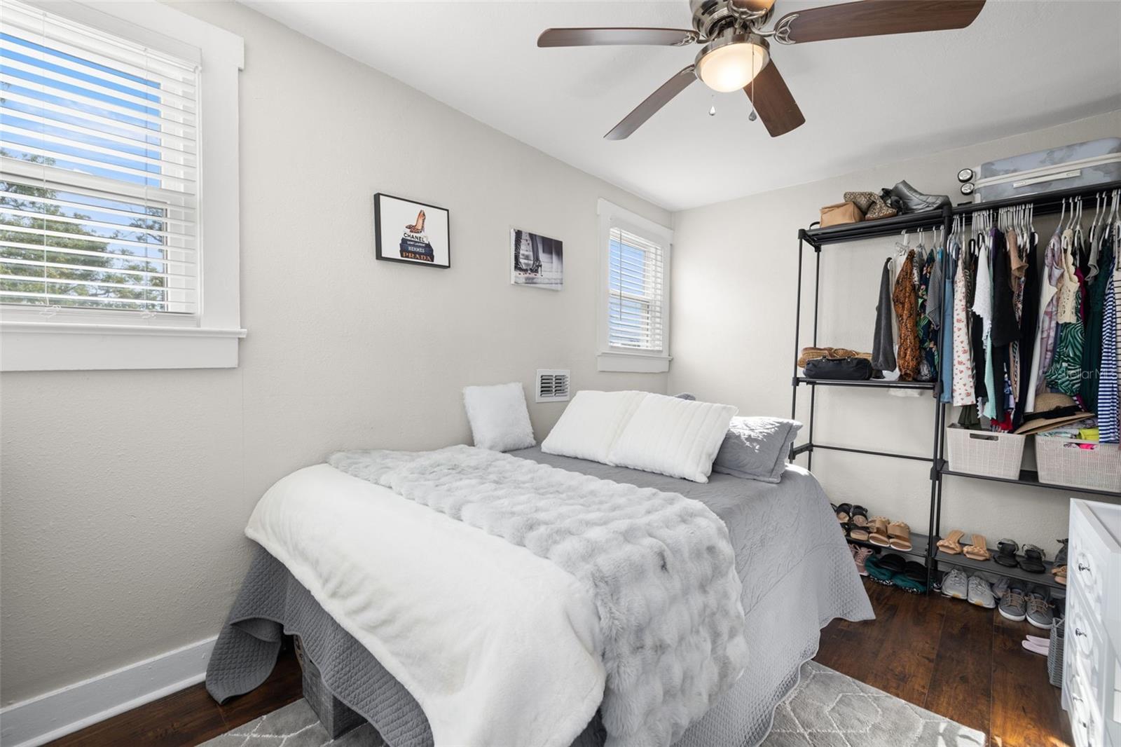 MEADOWBROOK - Residential