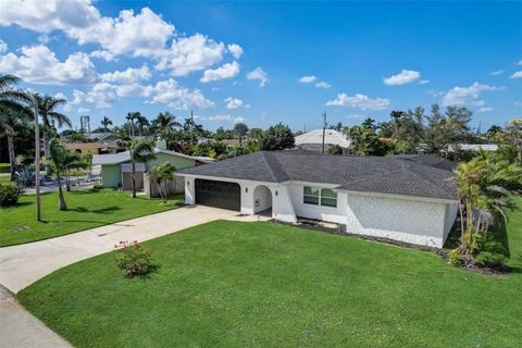 Single Family Residence in CAPE CORAL FL 4220 1ST COURT 41.jpg