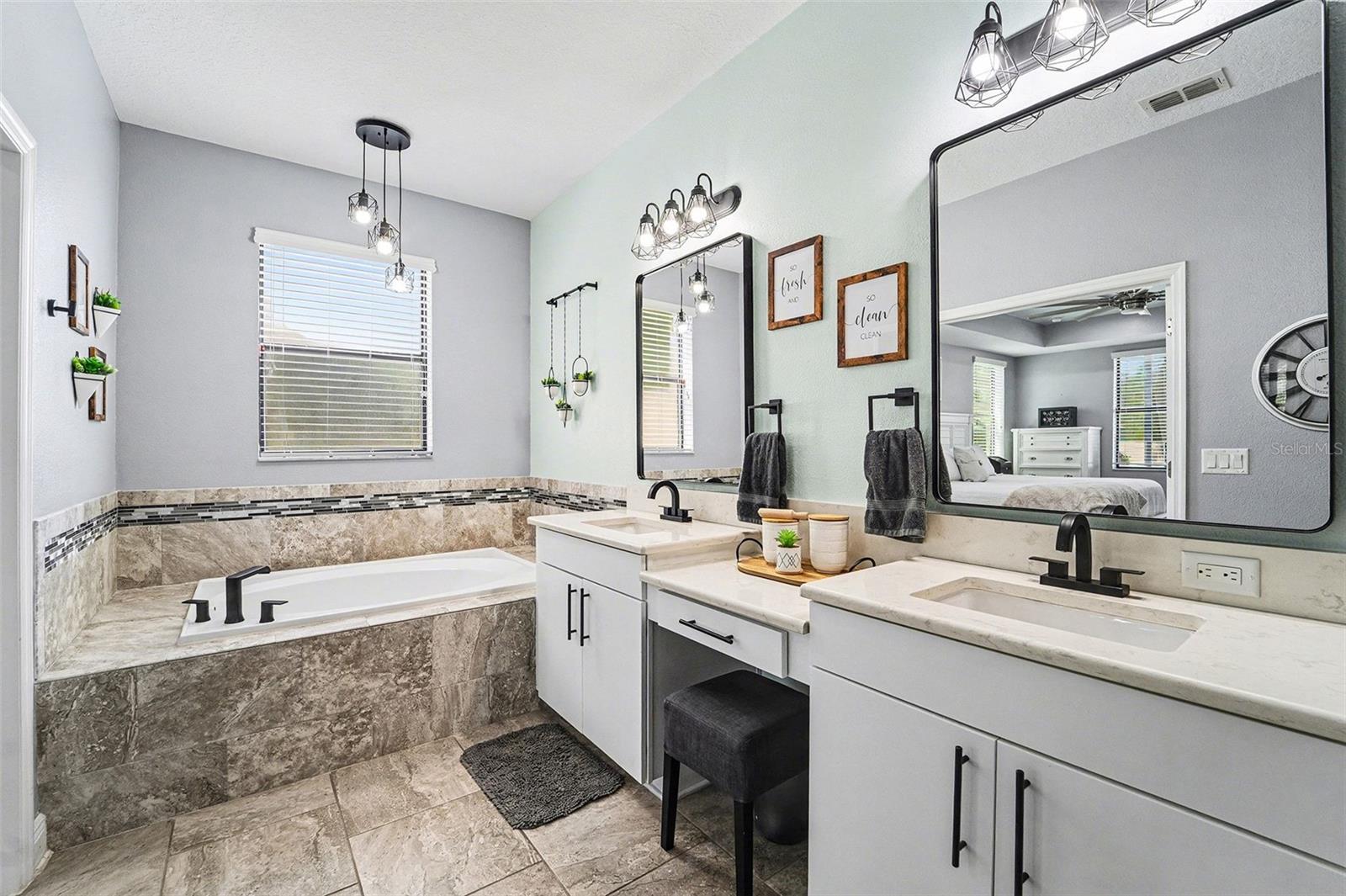 CONNERTON - Residential