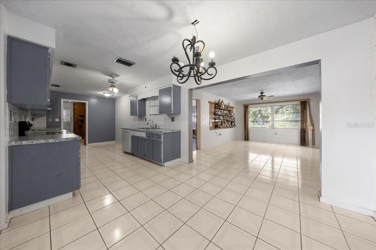 BEVERLY HILLS UNIT 05 - Residential