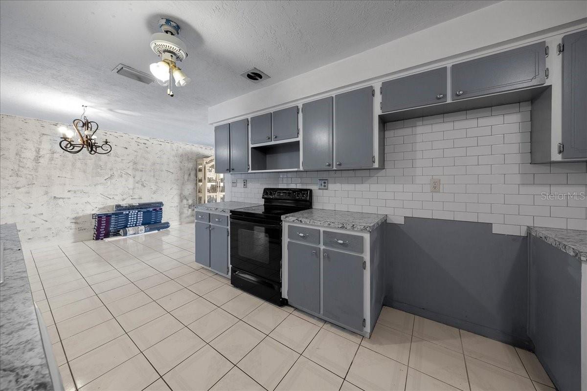 BEVERLY HILLS UNIT 05 - Residential