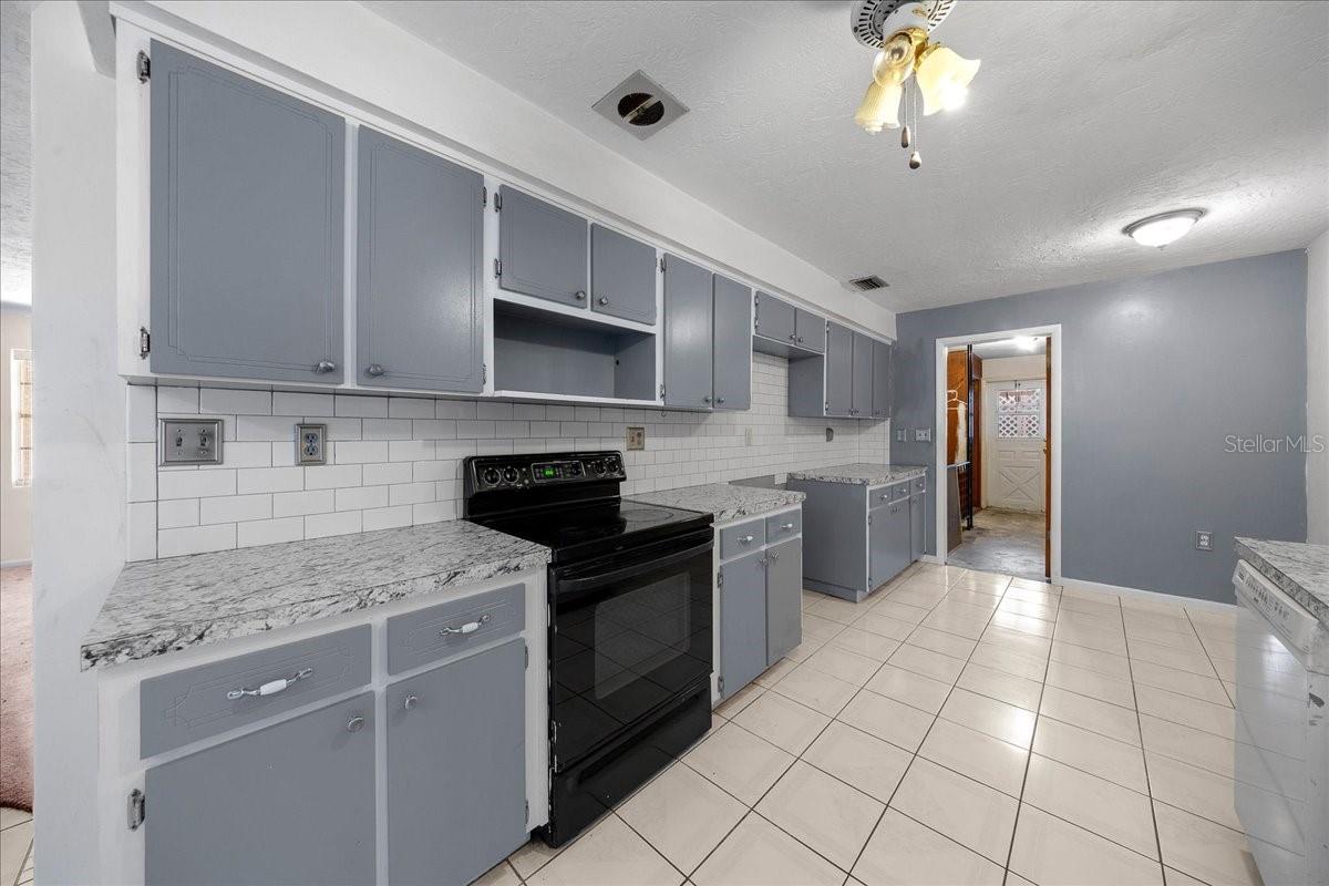 BEVERLY HILLS UNIT 05 - Residential