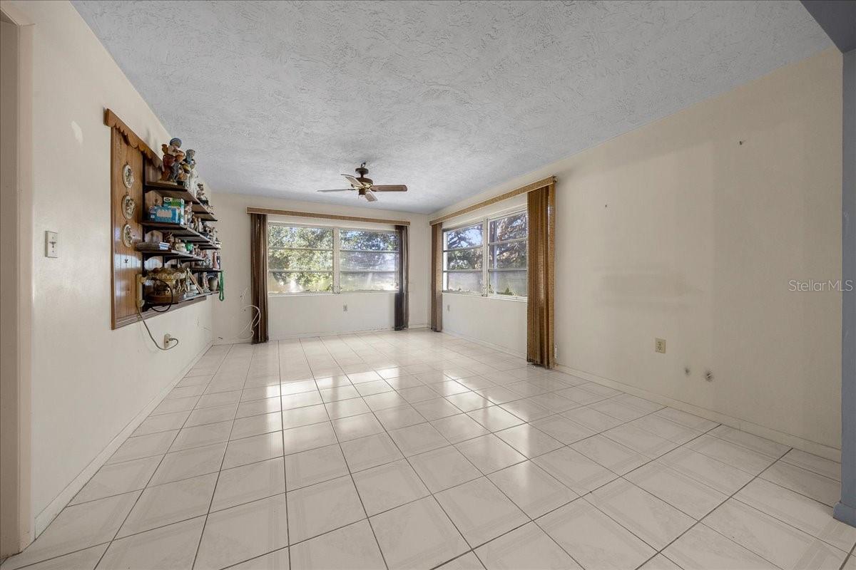 BEVERLY HILLS UNIT 05 - Residential