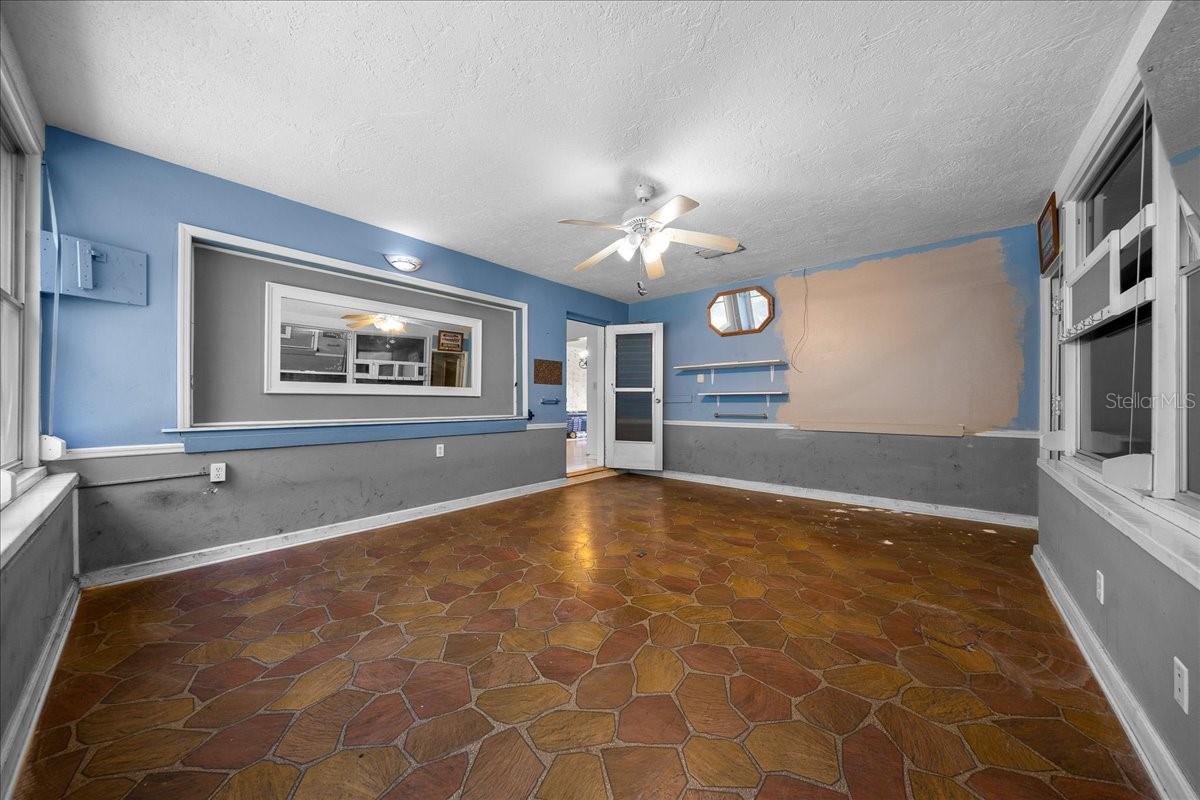 BEVERLY HILLS UNIT 05 - Residential