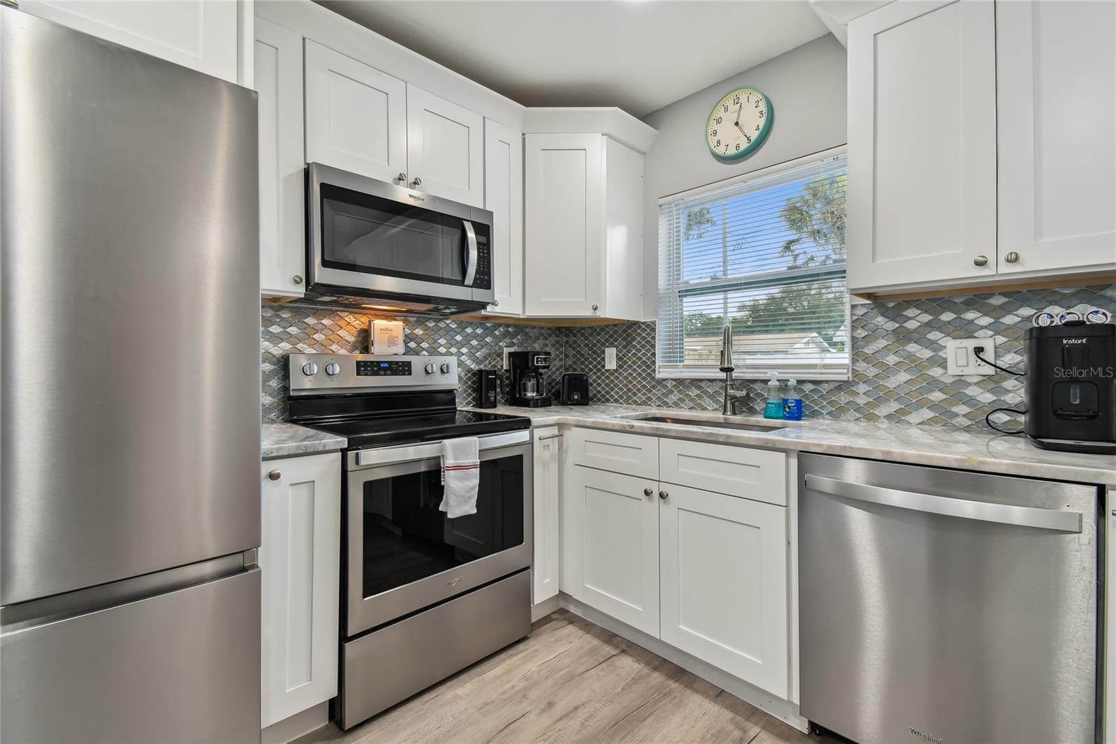 LAKEWOOD ESTATES SEC C - Residential Lease