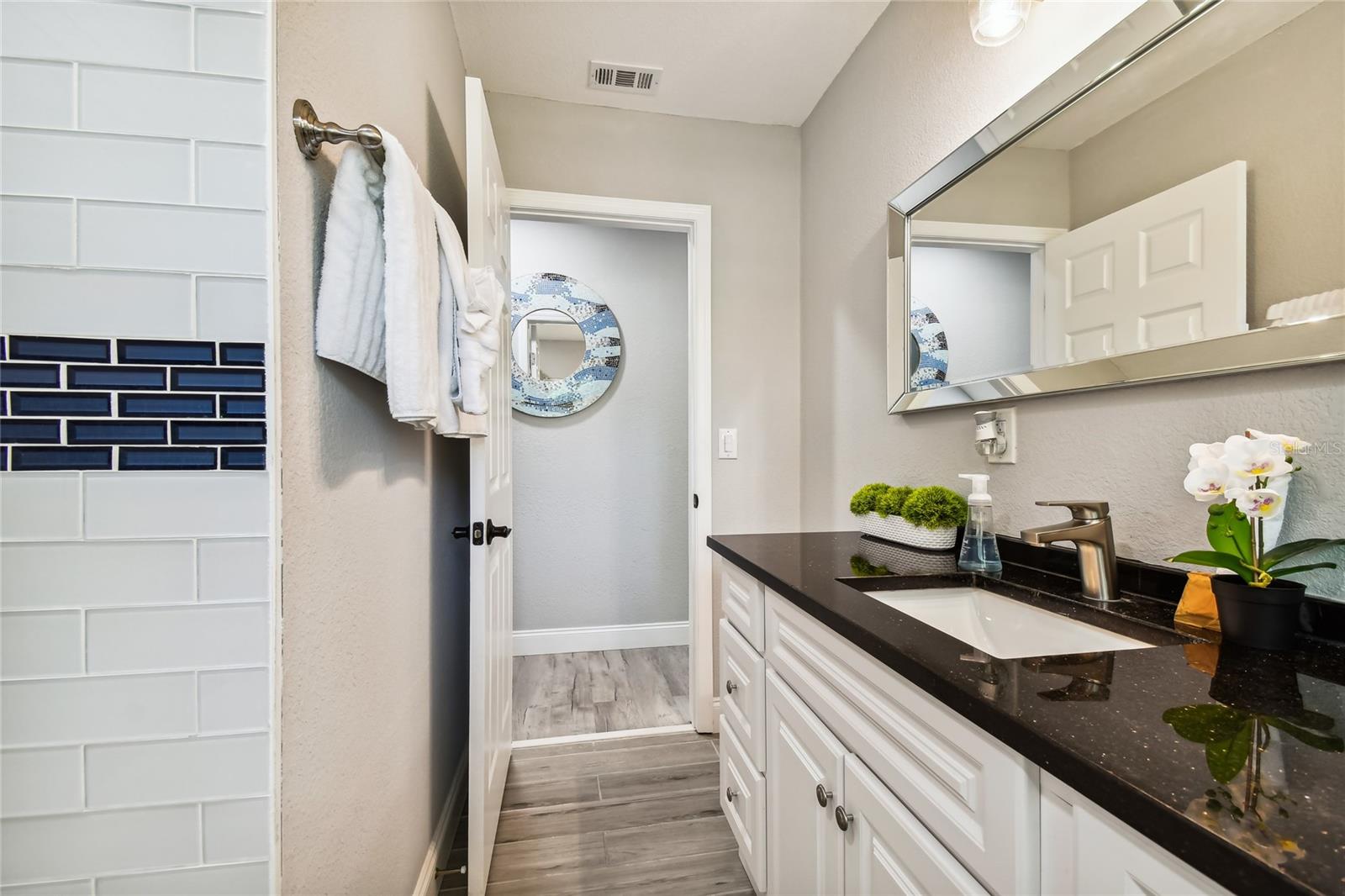 LAKEWOOD ESTATES SEC C - Residential Lease