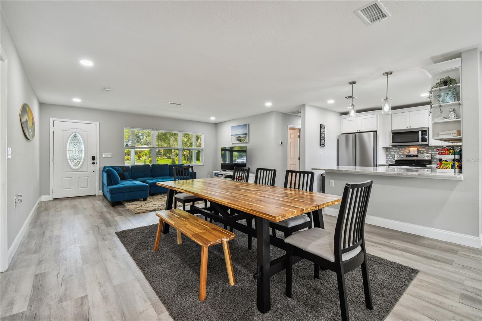 LAKEWOOD ESTATES SEC C - Residential Lease