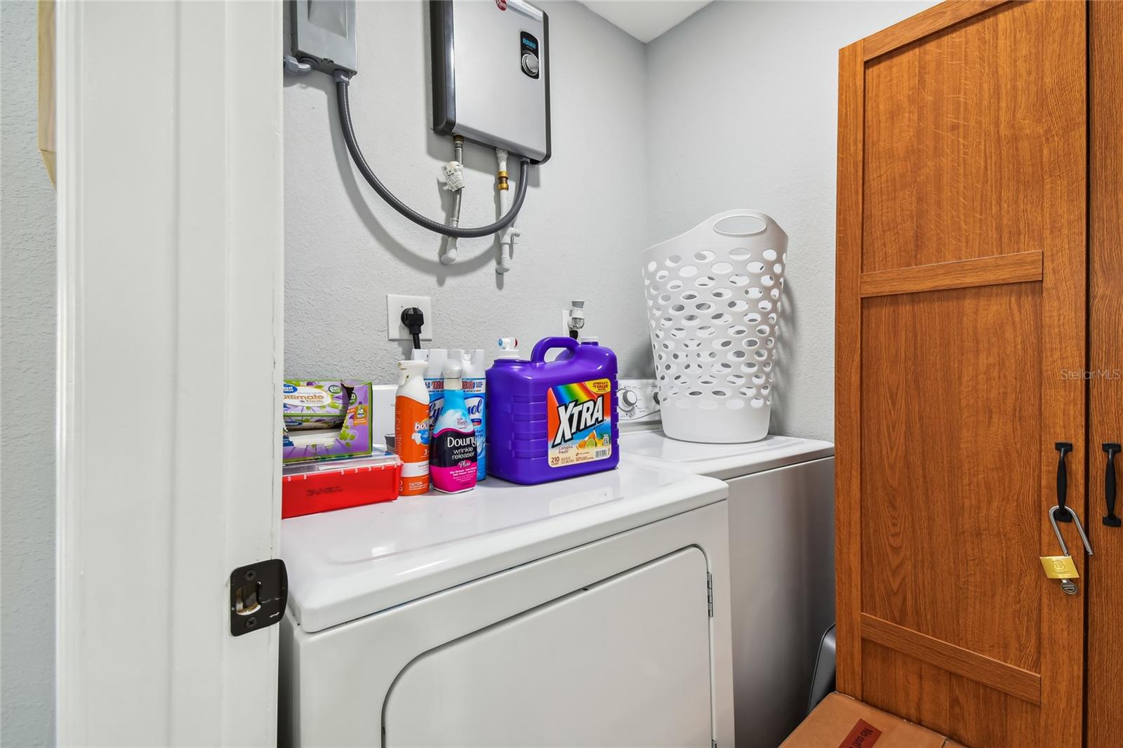 LAKEWOOD ESTATES SEC C - Residential Lease