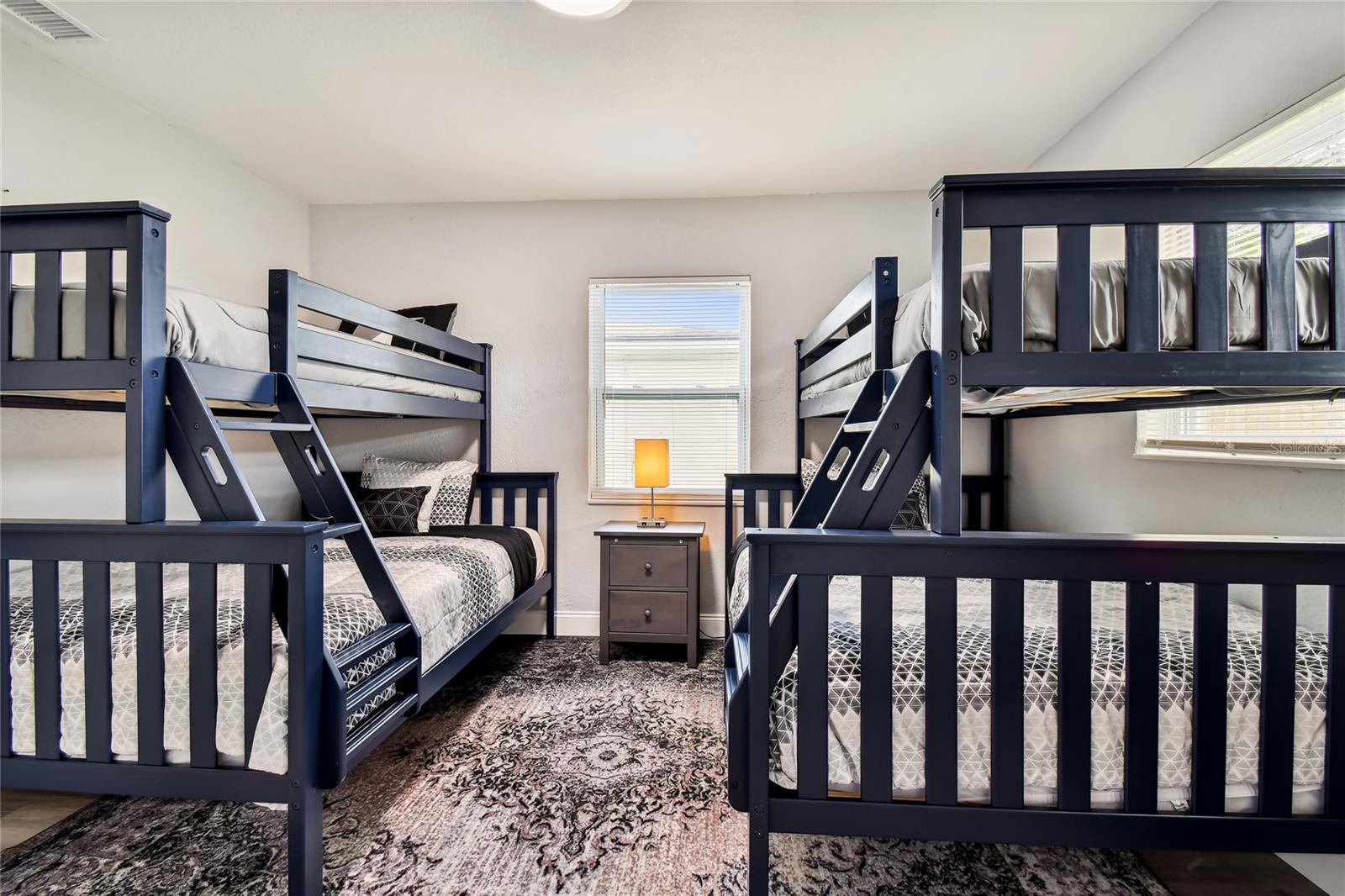 LAKEWOOD ESTATES SEC C - Residential Lease