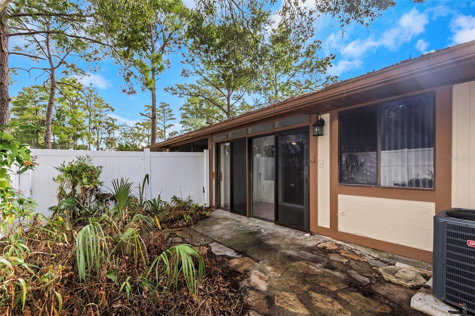 VILLAS OF FOREST LAKES THE - Residential