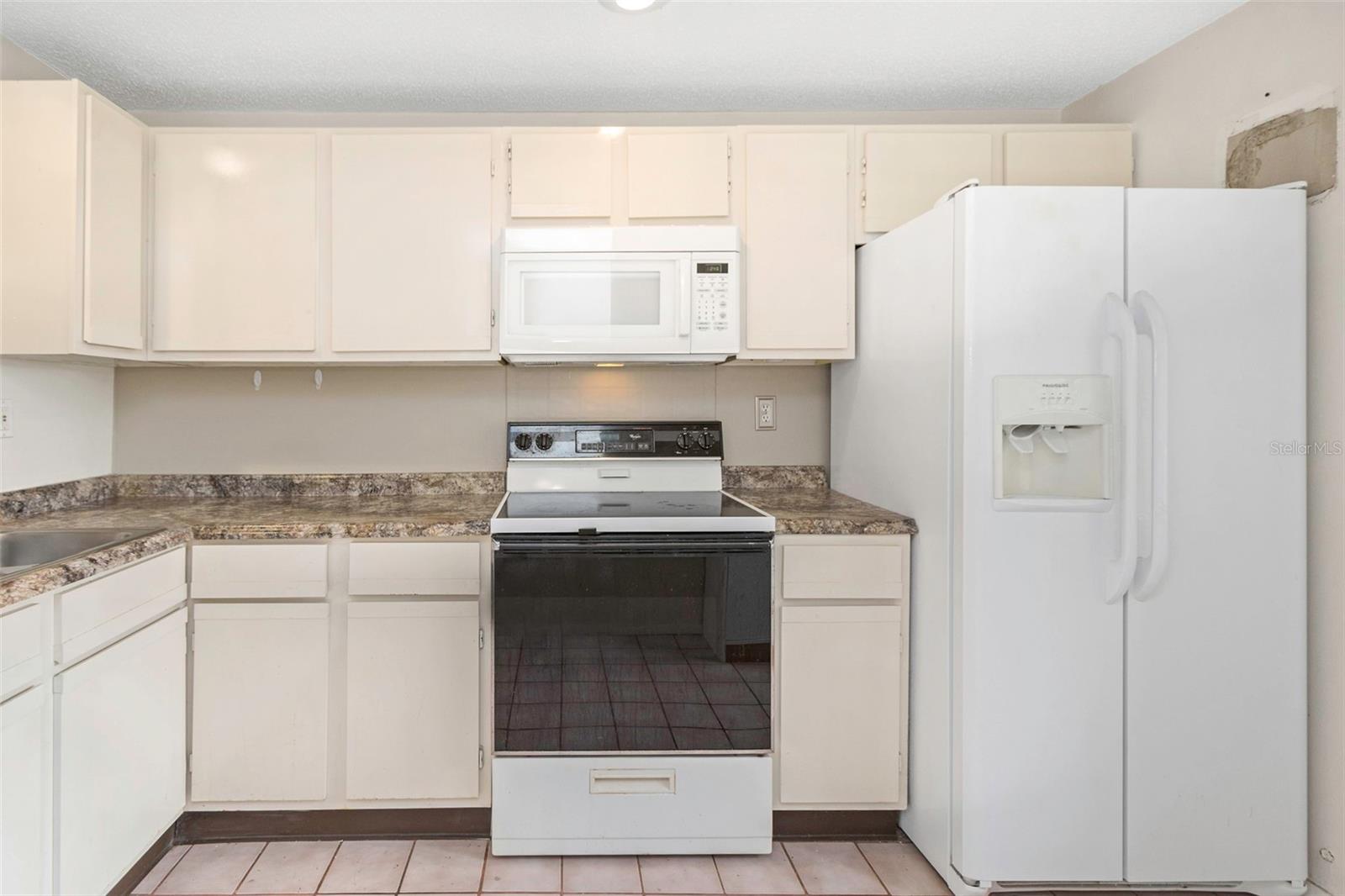 VILLAS OF FOREST LAKES THE - Residential