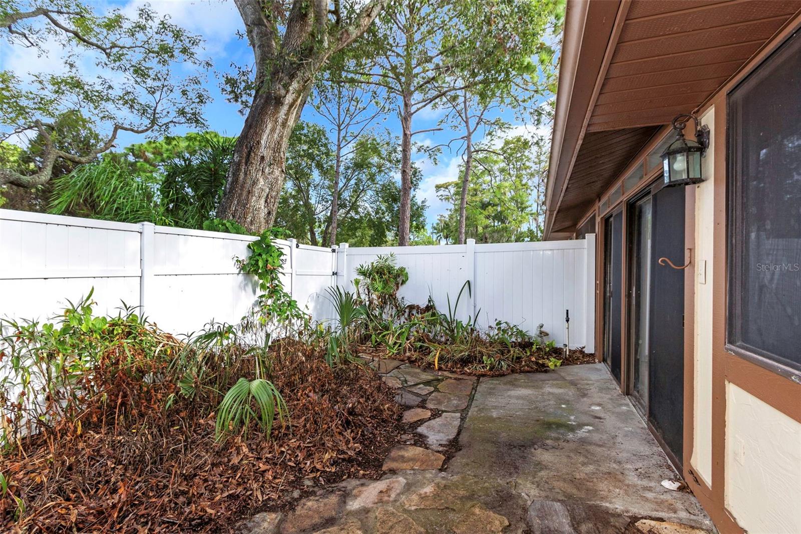 VILLAS OF FOREST LAKES THE - Residential