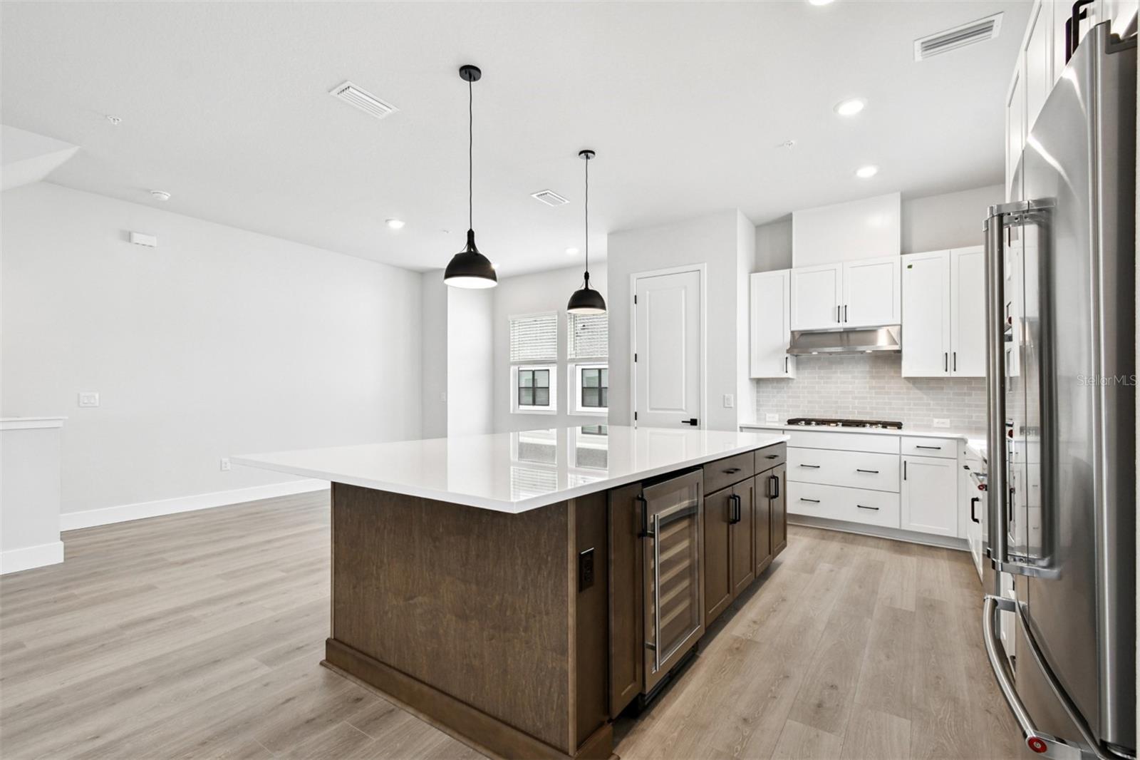 EMERALD LANDING AT WATERSIDE - Residential