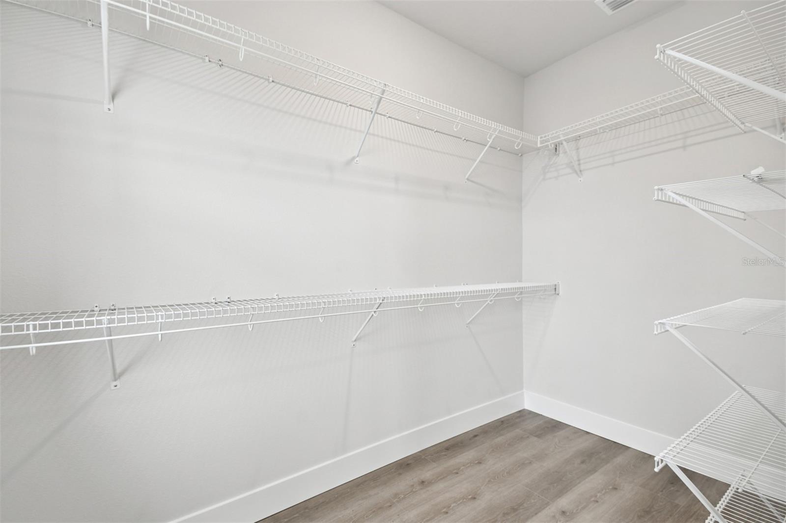 EMERALD LANDING AT WATERSIDE - Residential