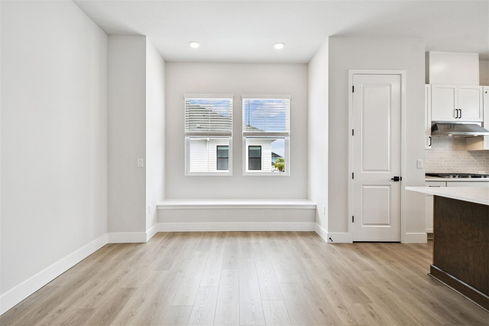 EMERALD LANDING AT WATERSIDE - Residential