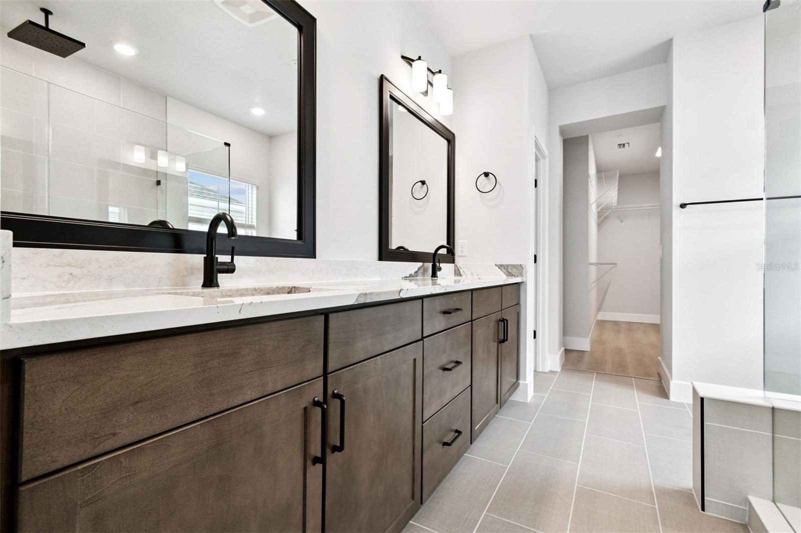 EMERALD LANDING AT WATERSIDE - Residential