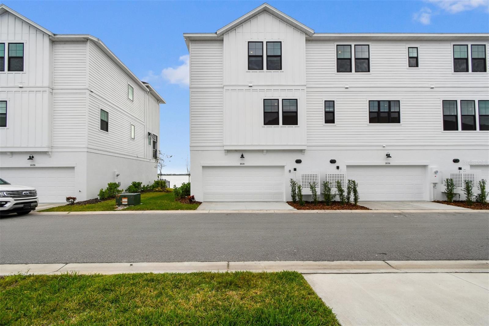 EMERALD LANDING AT WATERSIDE - Residential