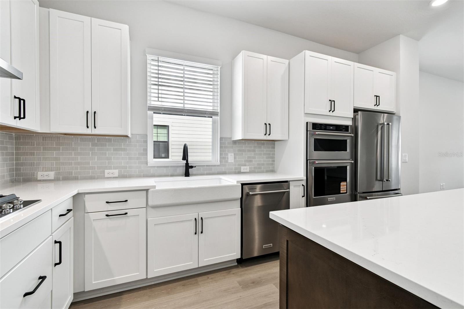 EMERALD LANDING AT WATERSIDE - Residential