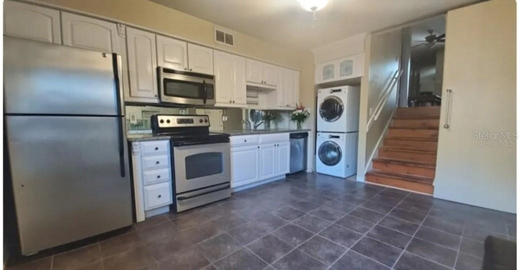 TAMPA VILLAS SOUTH UNIT 2 - Residential