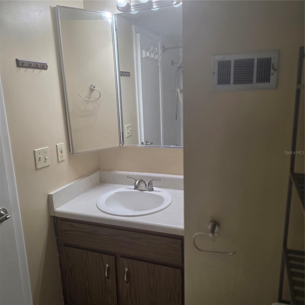 TAMPA VILLAS SOUTH UNIT 2 - Residential