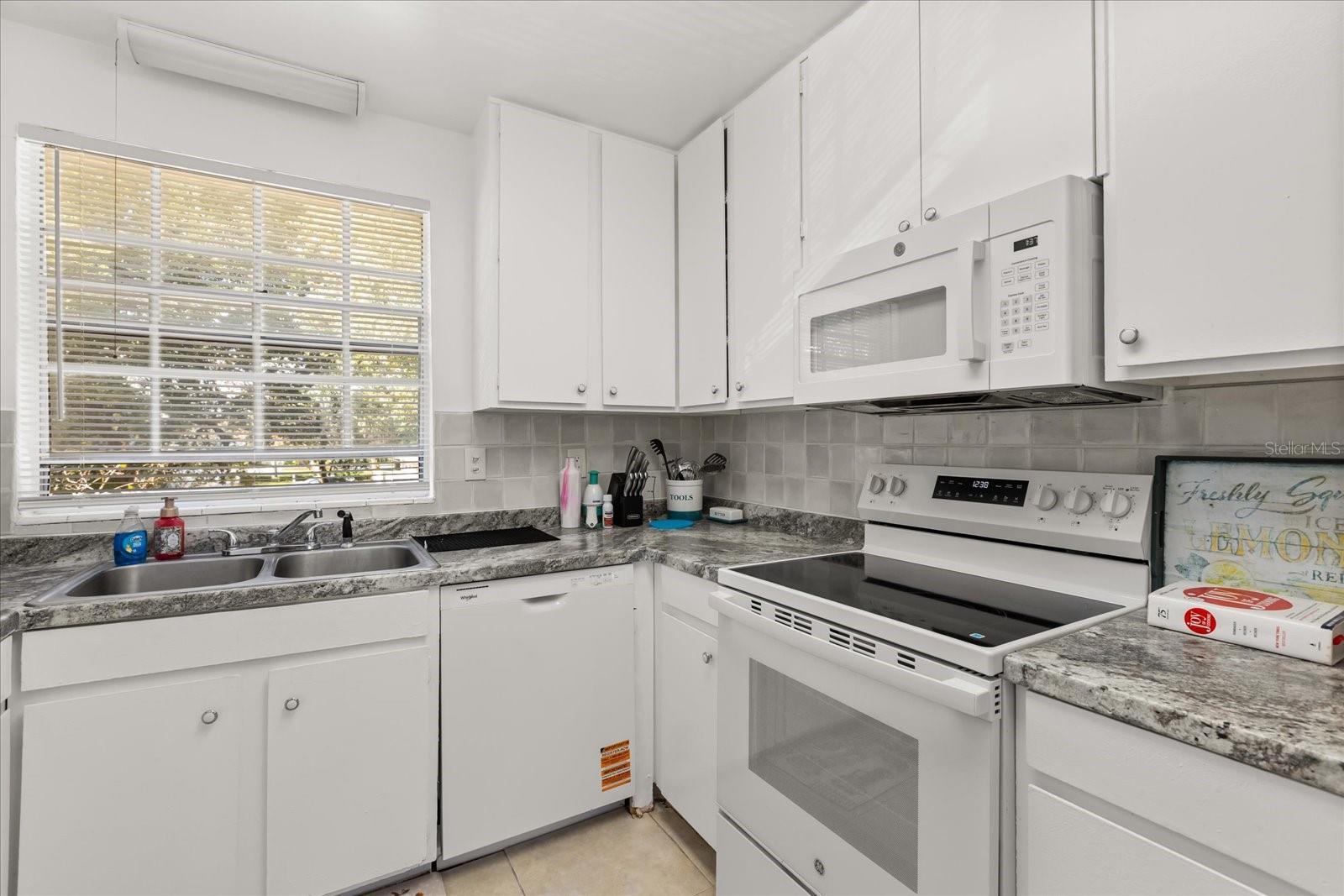 CARRINGTON PARK A CONDO - Residential