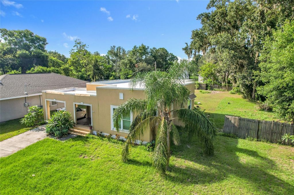 Photo of 1505 E Elm Road, Lakeland, FL 33801 (MLS # O6326540)