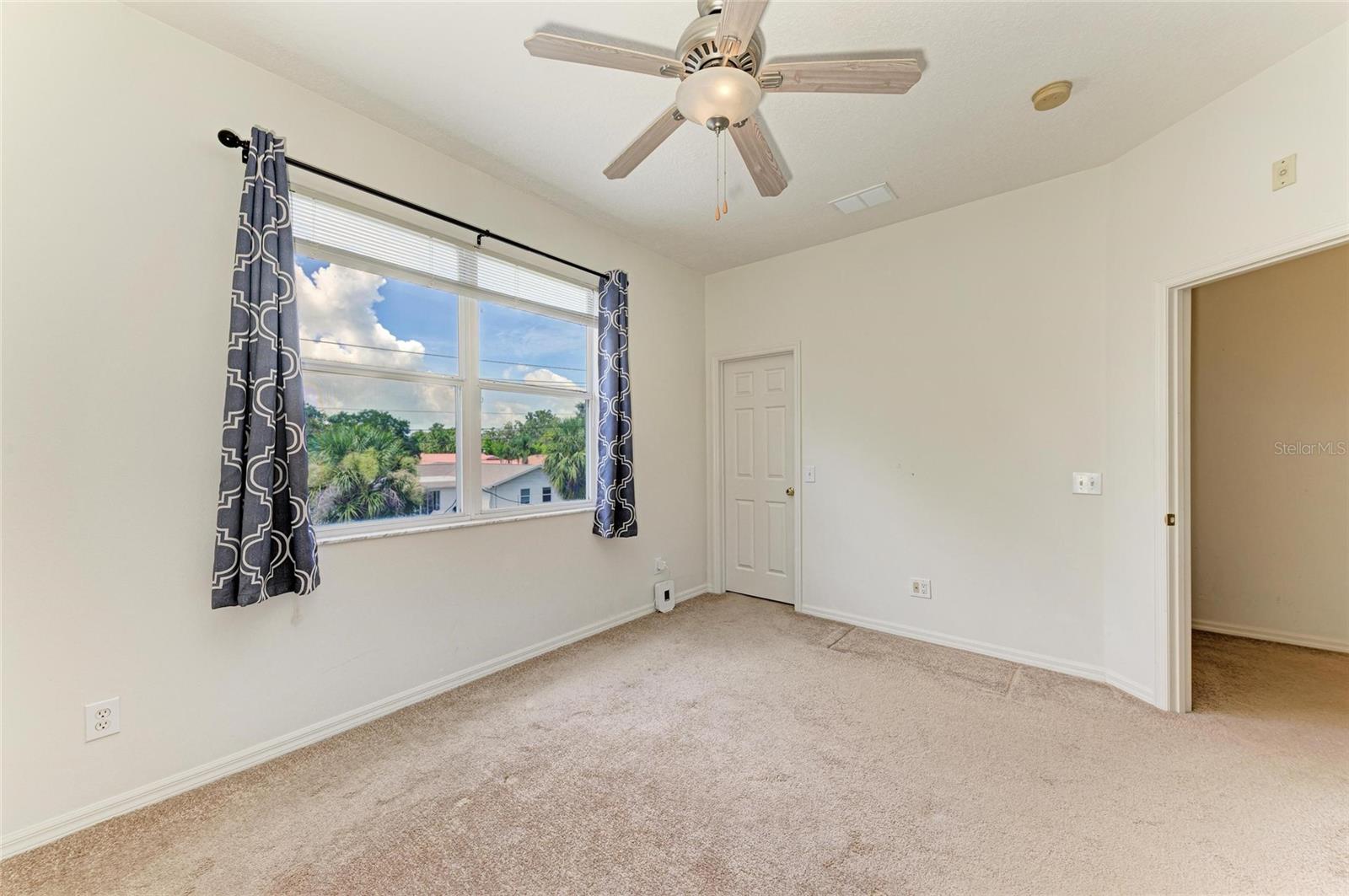 PARKSTONE - Residential