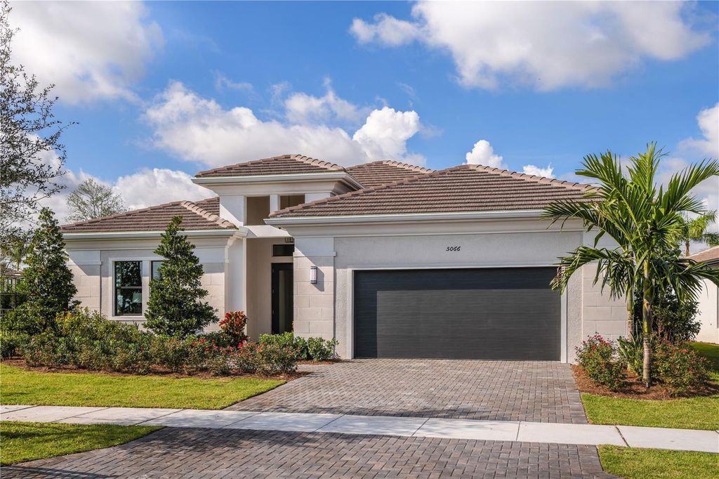 Photo of 18225 Cresswind Terrace, Lakewood Ranch, FL 34211 (MLS # W7881312)
