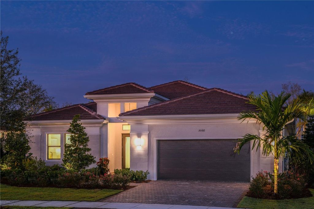 Photo of 18225 Cresswind Terrace, Lakewood Ranch, FL 34211 (MLS # W7881312)