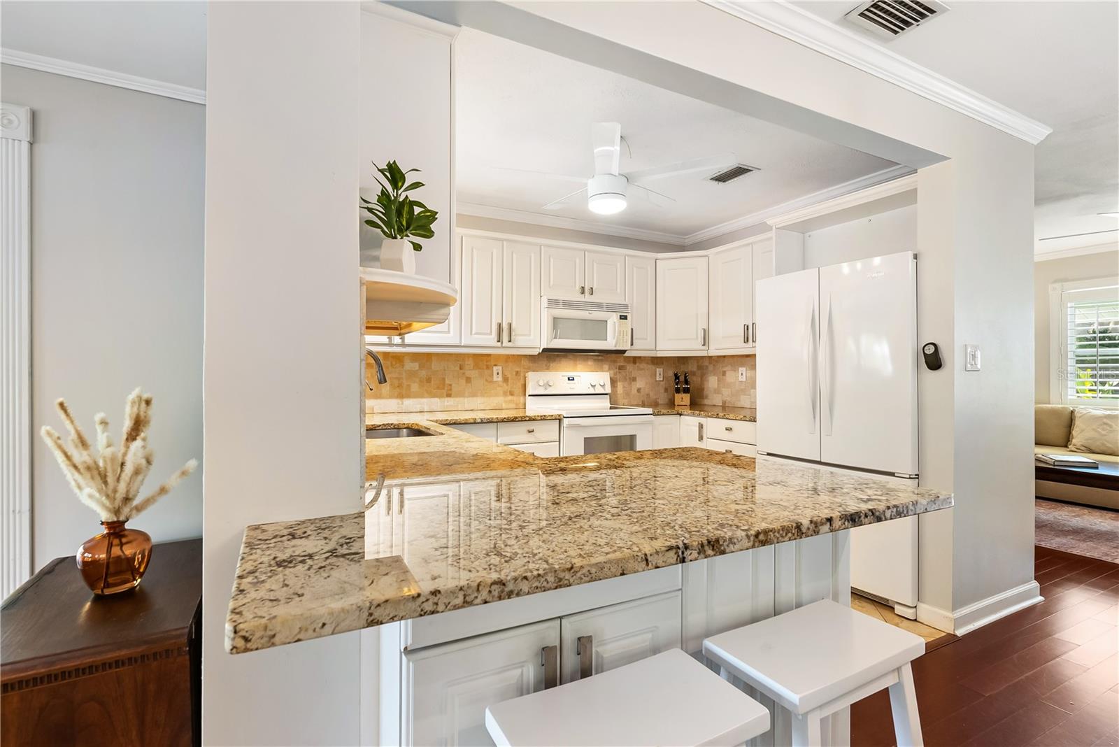 GREENWICH - Residential Lease