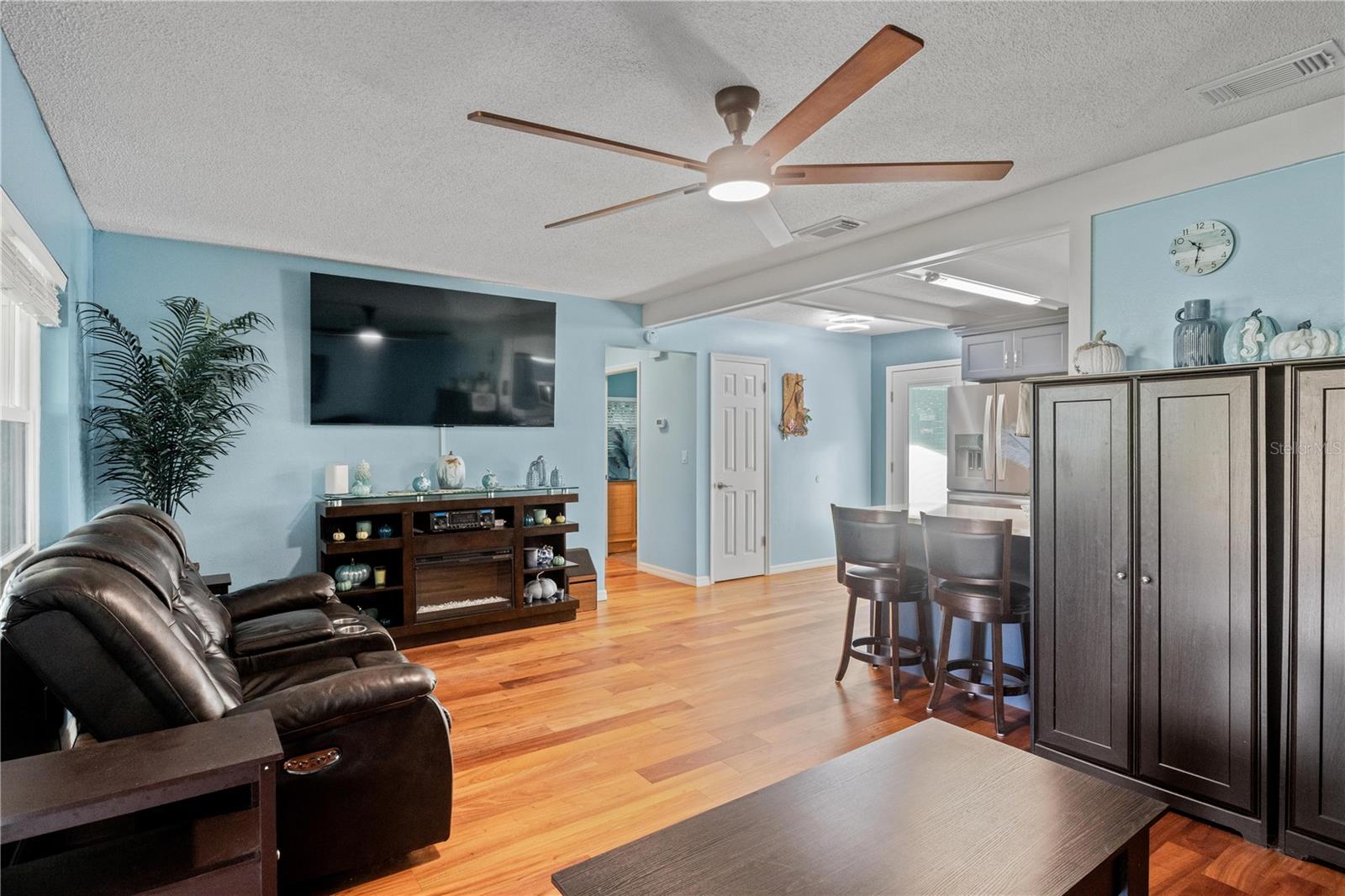 HICKORY HILL RETREATS UNIT 05 - Residential