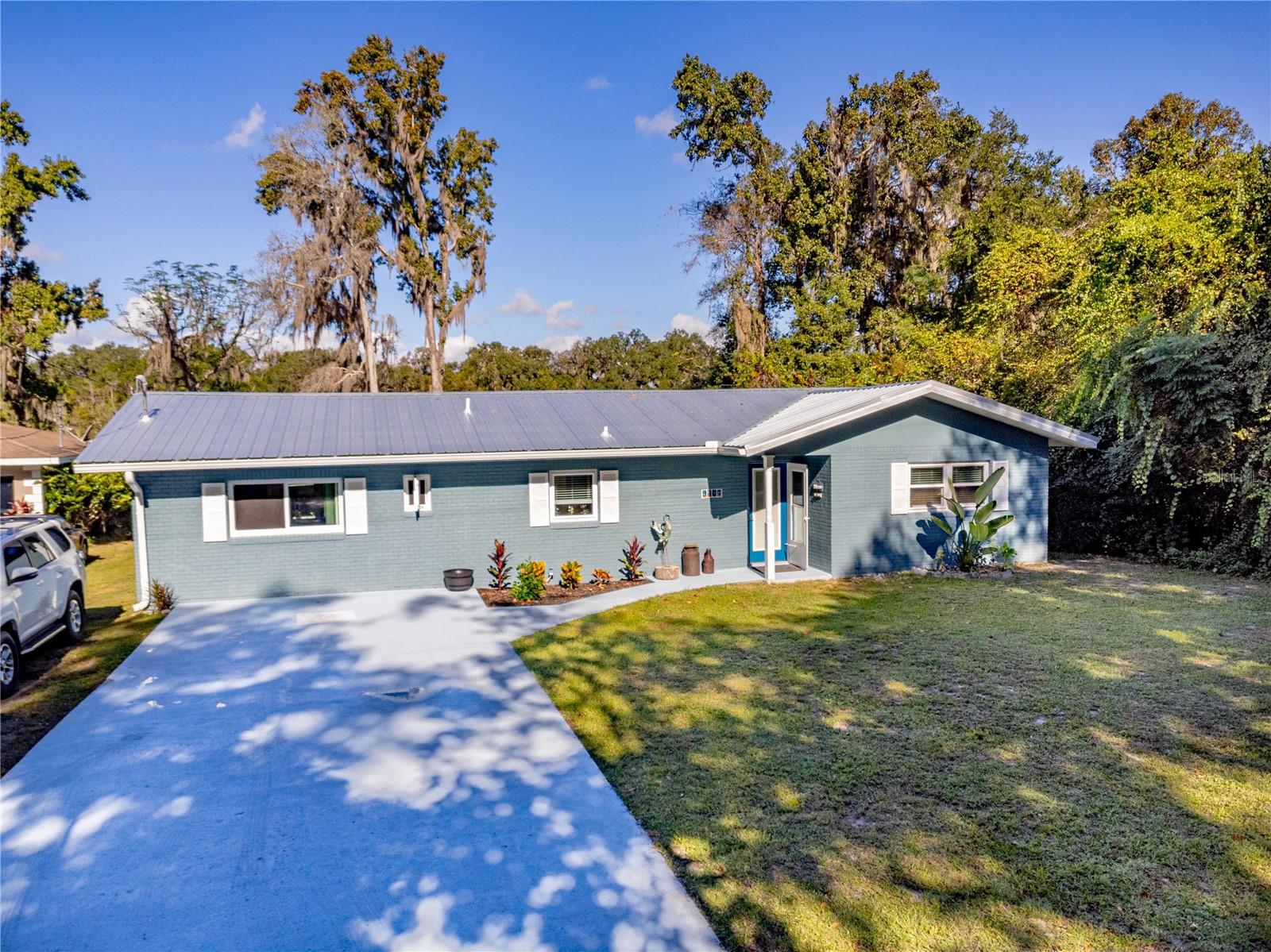 HICKORY HILL RETREATS UNIT 05 - Residential