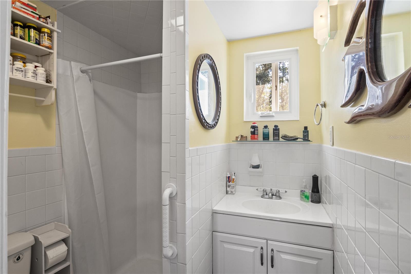 HICKORY HILL RETREATS UNIT 05 - Residential