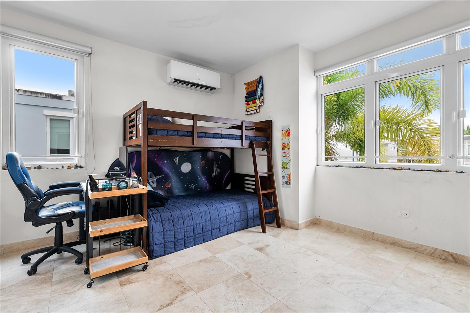 URB MANSIONES DE VISTAMAR MARINA III - Residential