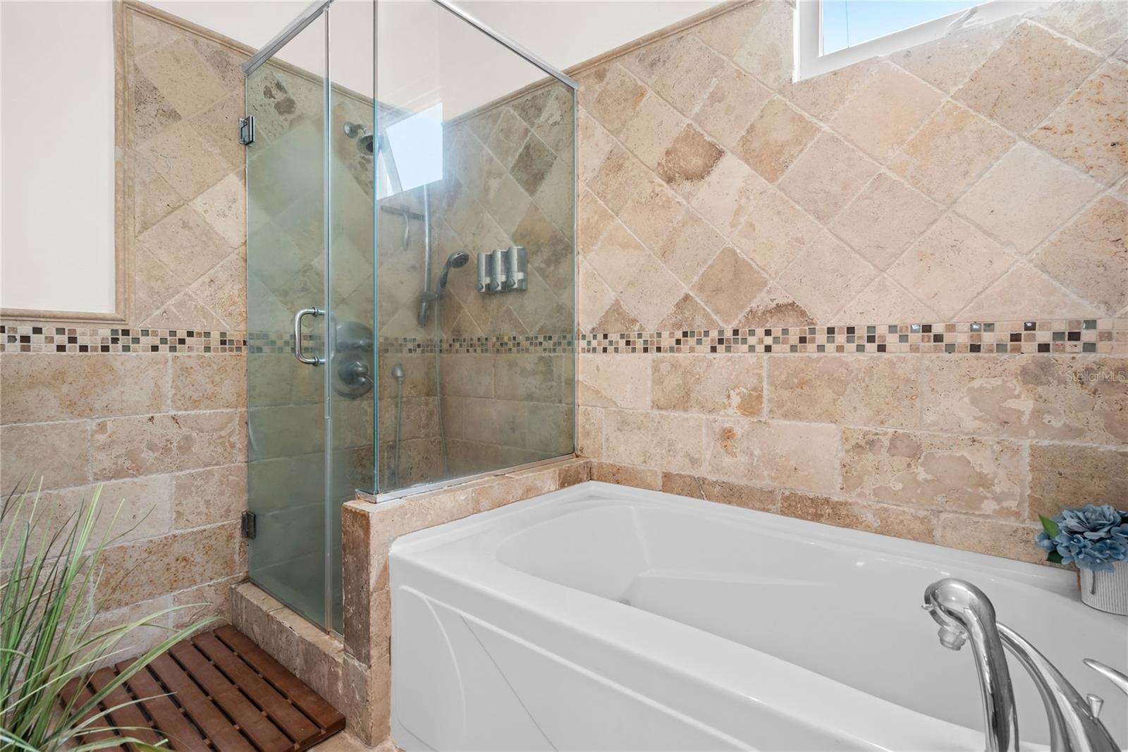 URB MANSIONES DE VISTAMAR MARINA III - Residential