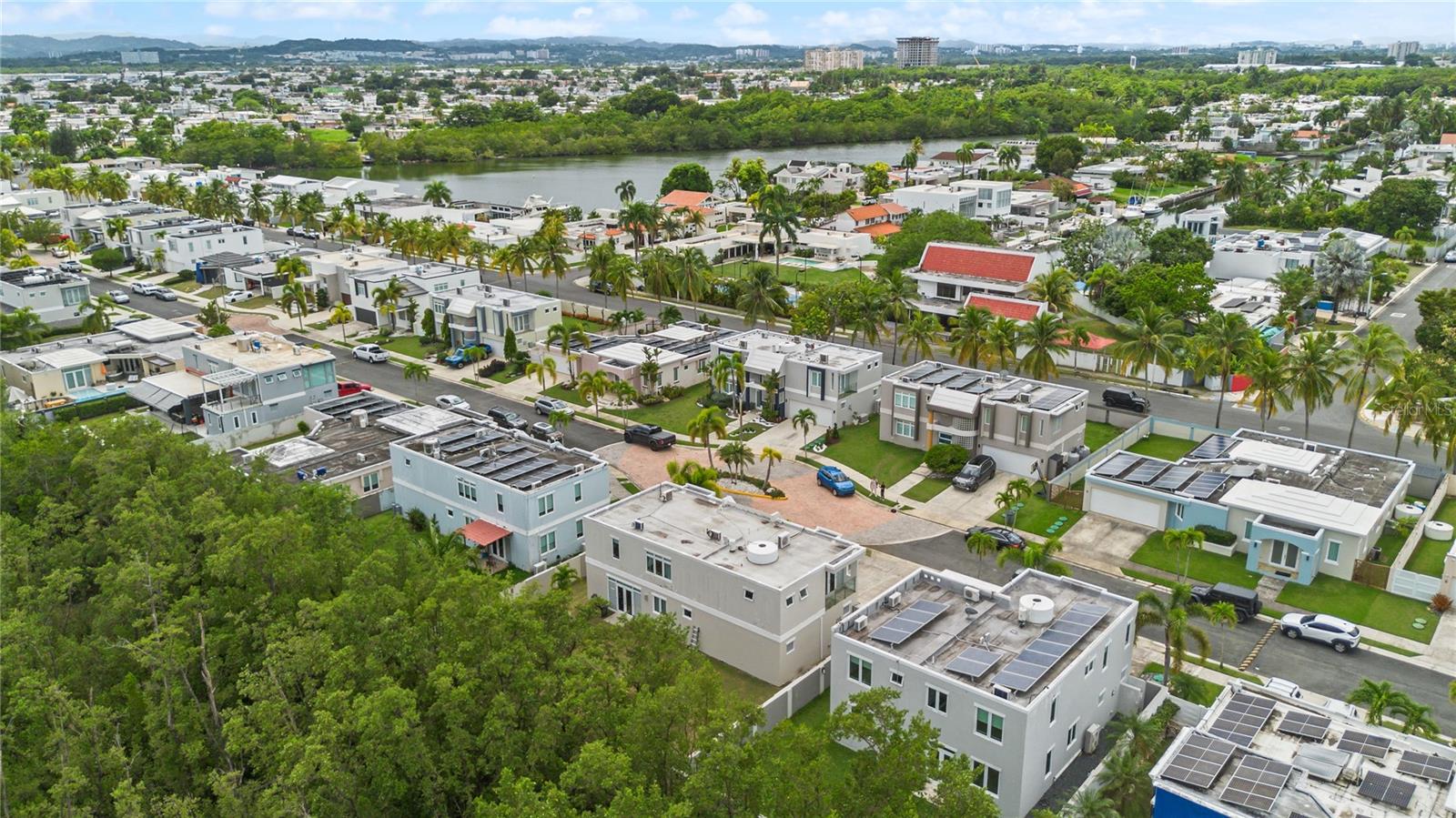 URB MANSIONES DE VISTAMAR MARINA III - Residential