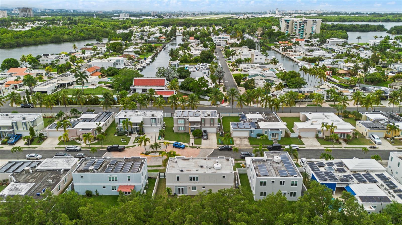 URB MANSIONES DE VISTAMAR MARINA III - Residential