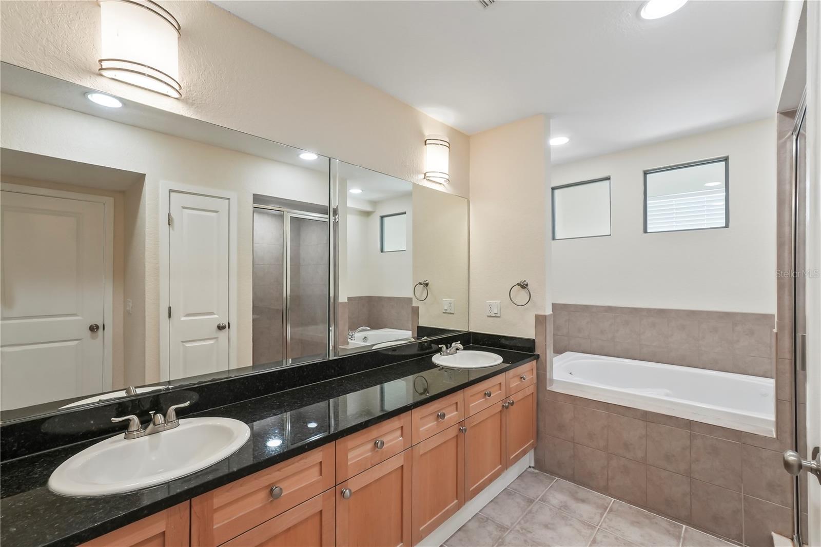 SWANN AVE TWNHMS - Residential Lease