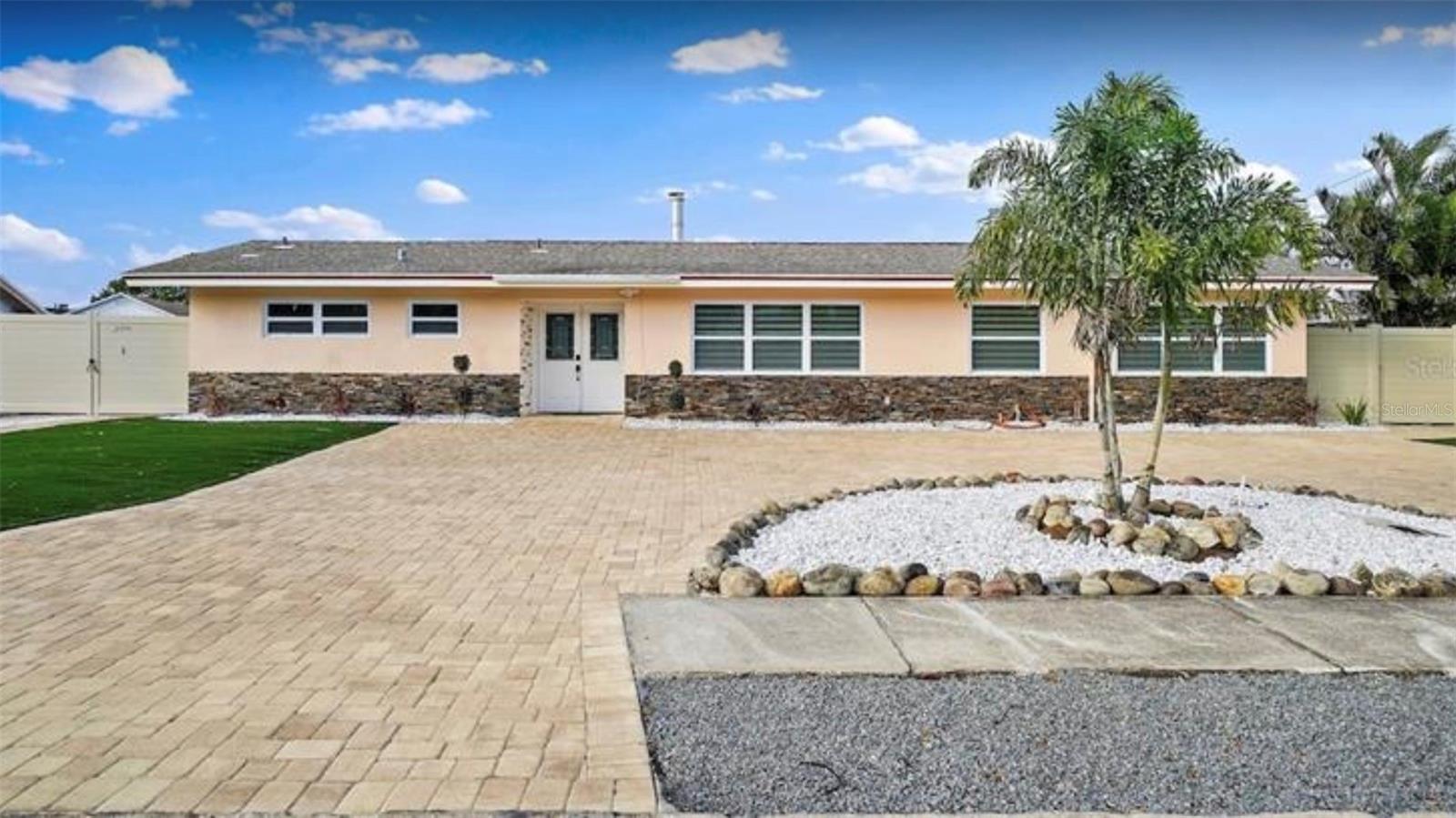 SANS SOUCI ESTATES - Residential