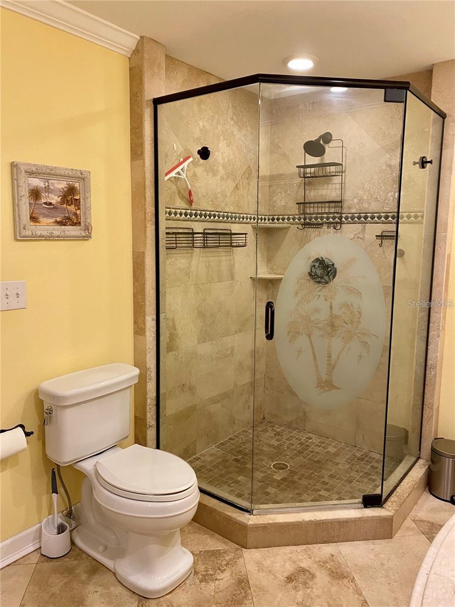 APOLLO BEACH UNIT 13 PT 2 - Residential Lease