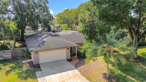 Photo of 226 W Cottesmore Circle, Longwood, FL 32779 (MLS # O6363208)