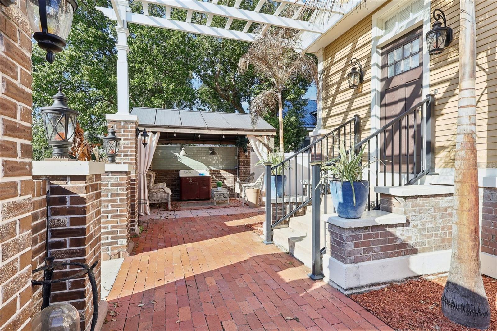 EUSTIS - Residential