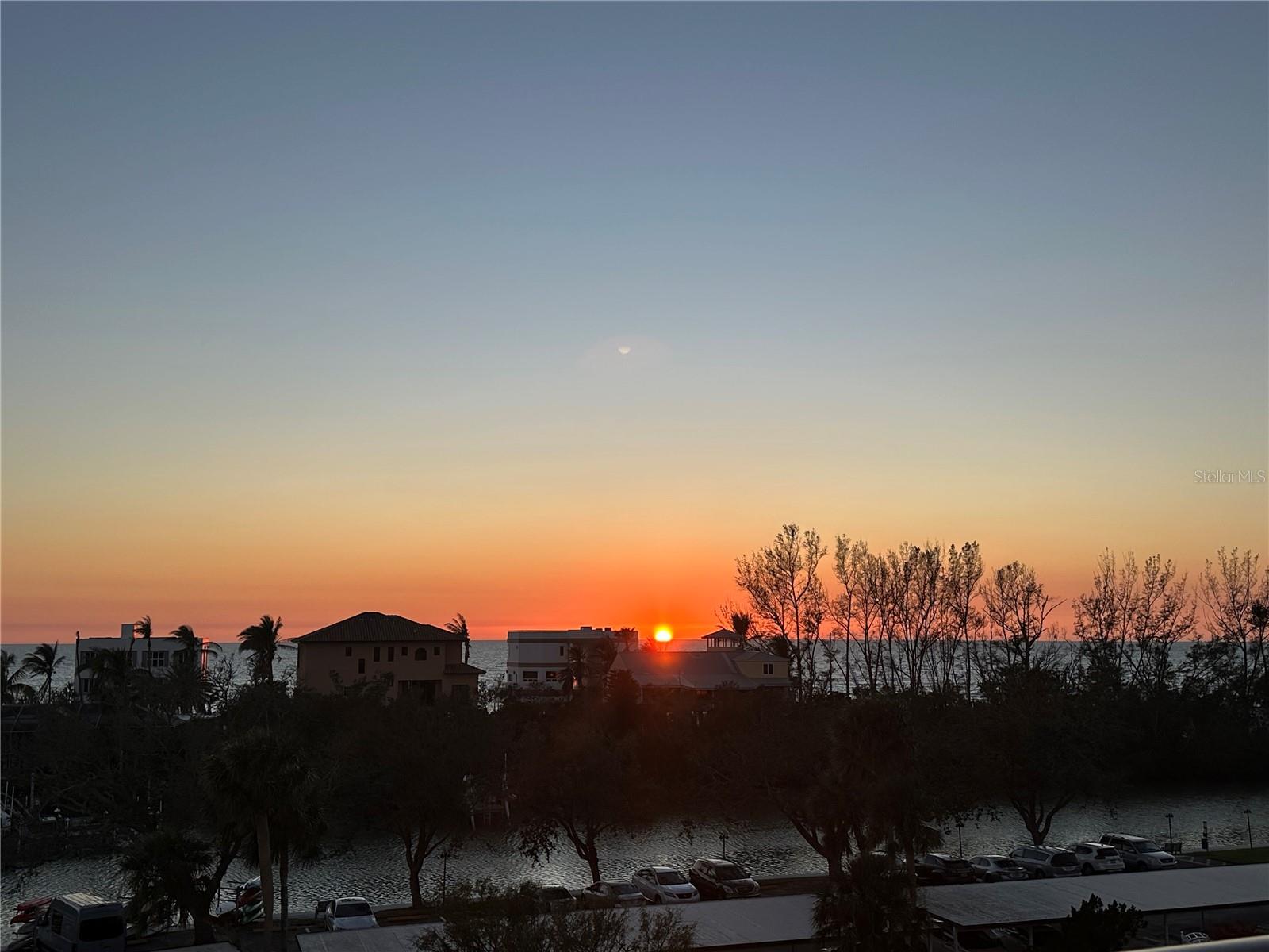 POINTE ON MIDNIGHT PASS - Residential Lease